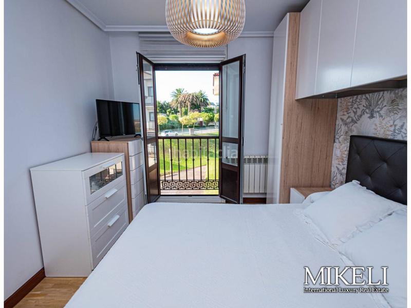 Foto cccbc864-f341-4077-84d3-64e98533f567. Piso para entrar a vivir con actualización reciente, vende mikeli en Santander
