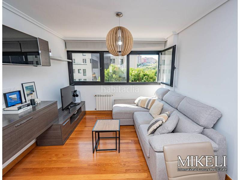 Foto 014aa992-5865-480b-b822-e355808d7a44. Piso inmueble con mucha luminosidad. en Monte Santander