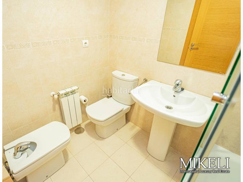Foto 5e1cb3c0-8d71-46a4-aad6-c44c161ef787. Piso inmueble con mucha luminosidad. en Monte Santander