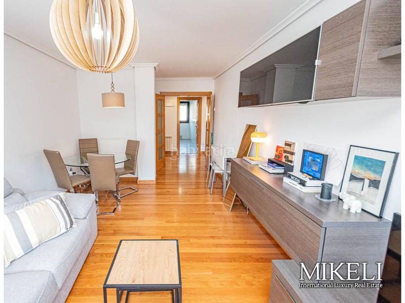 Foto 6cb3586b-ee2f-4358-a5b6-b710bb852ef2. Piso inmueble con mucha luminosidad. en Monte Santander