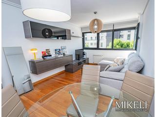 Piso  Ernest lluch. Inmueble con mucha luminosidad.