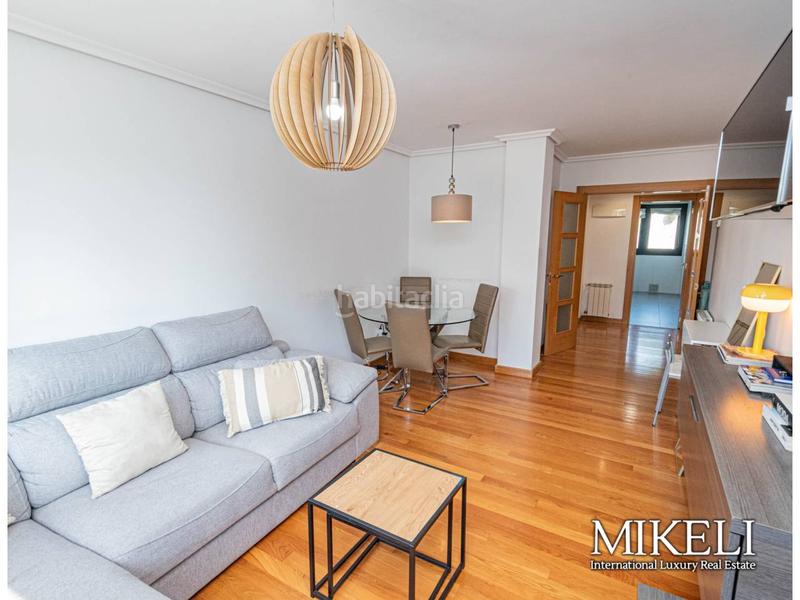 Foto e6709f04-9ed7-473b-8dc1-3c8b69c79bef. Piso inmueble con mucha luminosidad. en Monte Santander