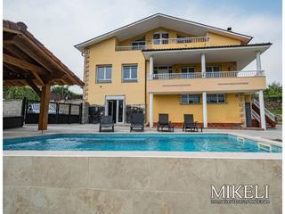 Casa  Las presillas. Las presillas,puente viesgo , casa con piscina , vende mikeli
