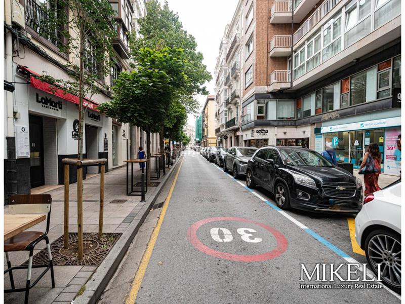 Foto a735f3d3-fd67-45af-82a9-abe3206a33d4. Alquiler piso en hernán cortés 45 magnífico piso reformado en alquiler en hernán cortés en Santander