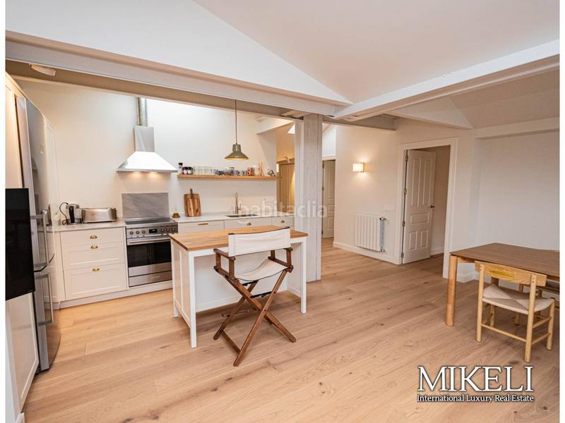 Foto b332aa86-b01d-4ed0-925c-a59bd50b97e9. Alquiler piso en hernán cortés 45 magnífico piso reformado en alquiler en hernán cortés en Santander