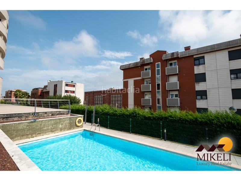Foto 3e10aab1-6697-44b1-afc3-97edc3e41c57. Piso exclusiva vivienda con terrazas en Valdenoja Santander
