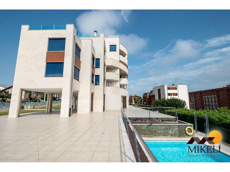 Foto c22e368e-3e05-4f66-8c4a-10d6b459a990. Piso exclusiva vivienda con terrazas en Valdenoja Santander
