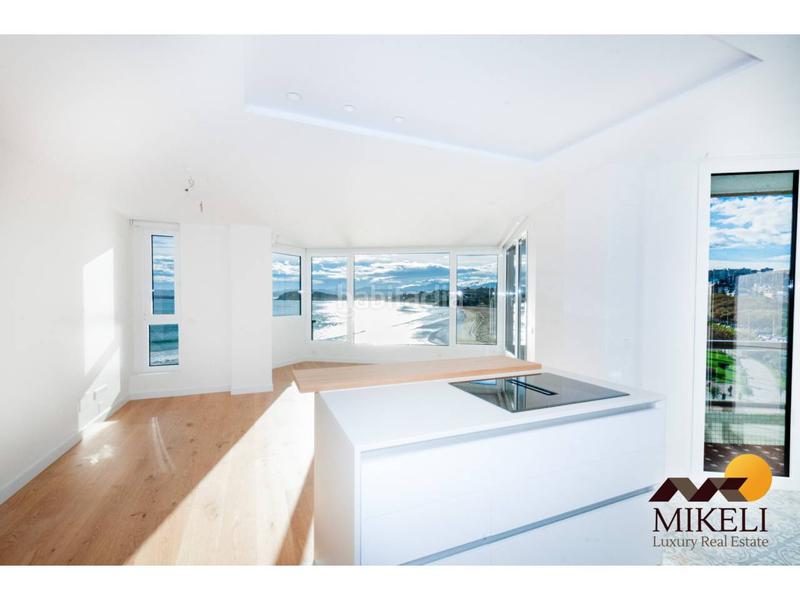 Foto 9d8f9a98-1e25-4629-ad87-7caa823864c4. Rent flat with heating parking in El Sardinero Santander
