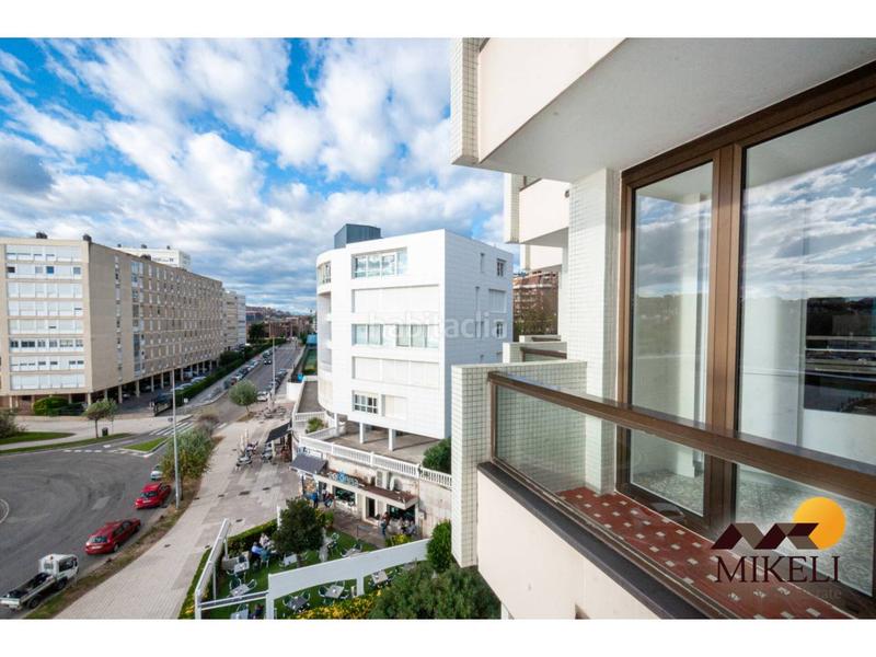 Foto a2062dfb-623f-4dd9-b040-a70d41f85ff9. Rent flat with heating parking in El Sardinero Santander