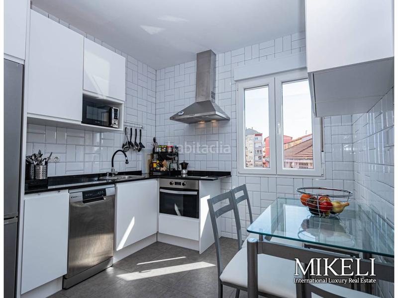 Foto 9b1719eb-93bf-474d-a6e8-990562cd46d1. Etagenwohnung mit heizung in Centro - Ayuntamiento Santander