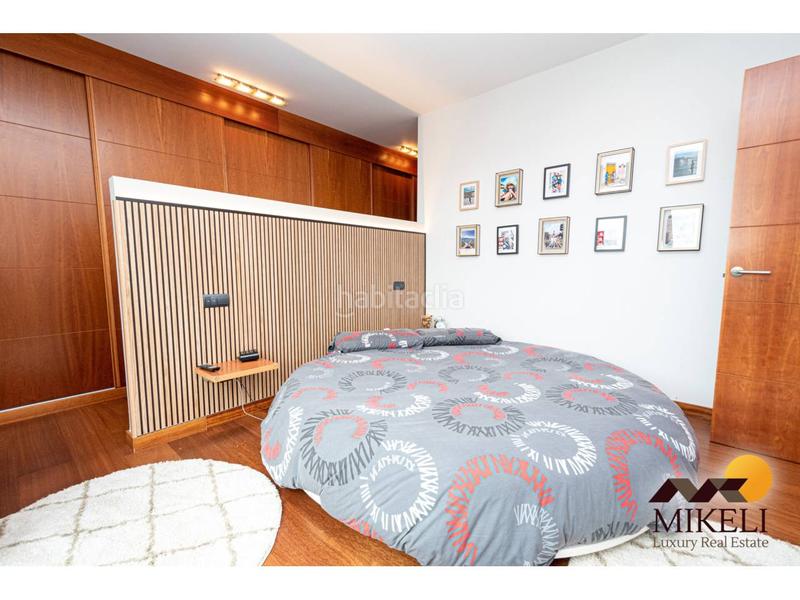 Foto 07f8d848-7282-40af-b78e-d4d85edeb3e5. Casa aparellada amb calefacció aparcament a Alisal - San Román Santander