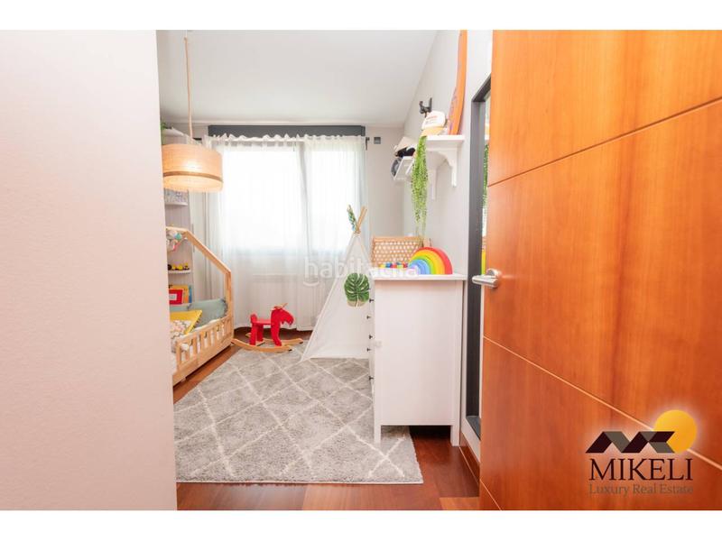 Foto 579598a0-ad0b-4ed8-bf8b-8922bbd5749e. Casa aparellada amb calefacció aparcament a Alisal - San Román Santander