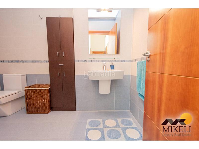 Foto 5ab66c21-57a0-4ae7-b6ab-0e2e8be31d3c. Casa aparellada amb calefacció aparcament a Alisal - San Román Santander