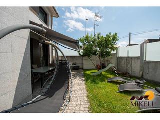 Casa aparellada  Corceño. Moderno y familiar chalet en san román