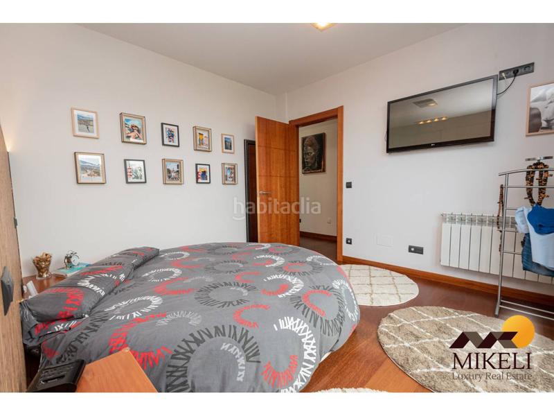 Foto e30a2921-6b5b-440a-8ac2-236698bc0019. Casa aparellada amb calefacció aparcament a Alisal - San Román Santander