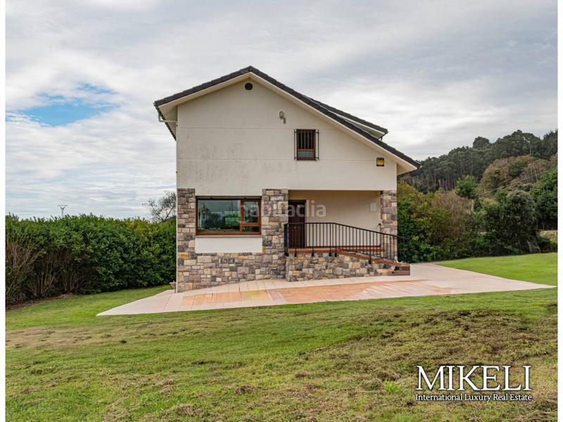 Foto 47079cd5-6175-4d8f-802b-306e7413956f. Casa  independiente con vistas al mar y a la campiña en buelna, asturias en Llanes