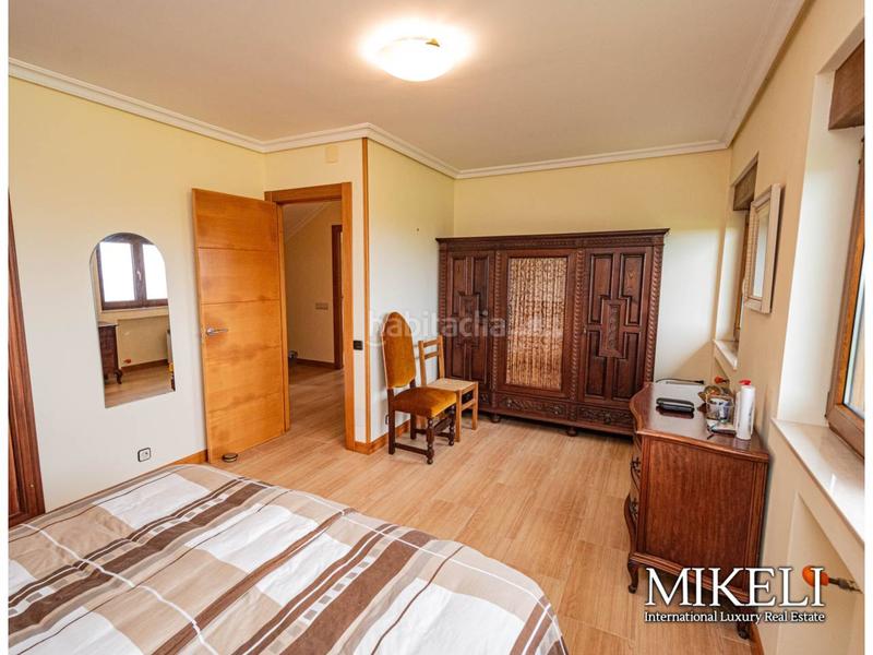 Foto d2e4ccb1-299a-4de6-99f1-913e782e84fe. Casa  independiente con vistas al mar y a la campiña en buelna, asturias en Llanes