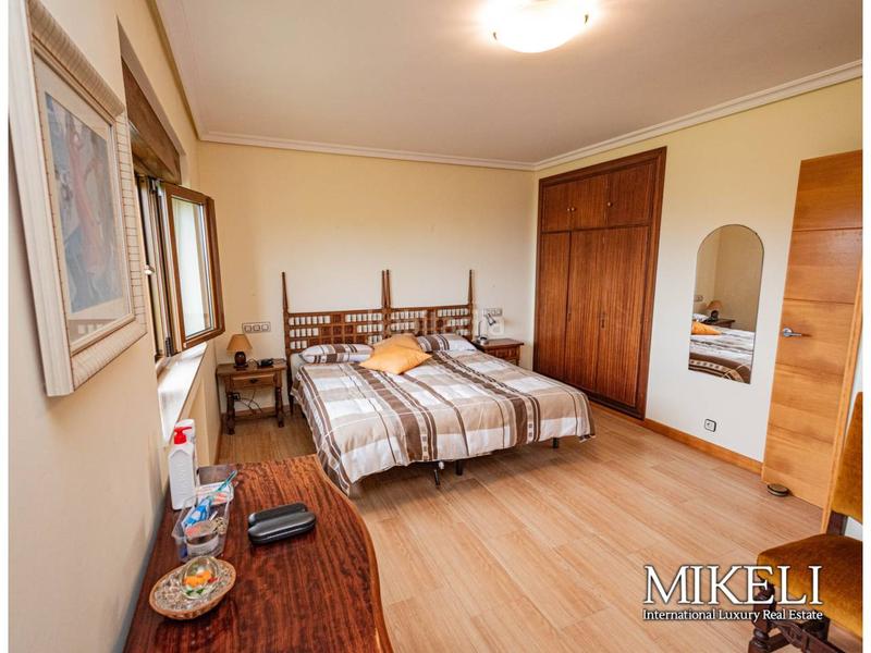 Foto d33efdda-e1aa-45b3-a011-31f0d11f302f. Casa  independiente con vistas al mar y a la campiña en buelna, asturias en Llanes