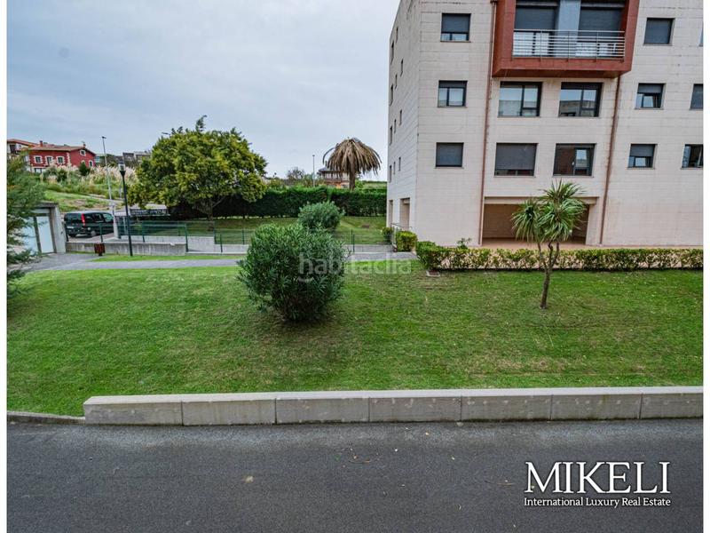 Foto f51e6c23-b29e-4526-a816-60e95d7f76dc. Affitto appartamento con riscaldamento parcheggio piscina in Santander