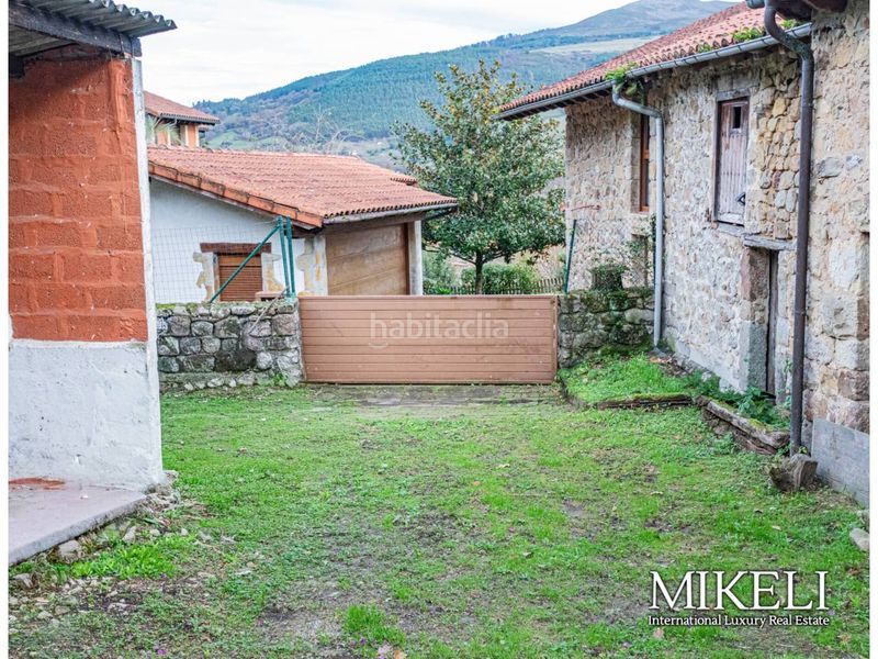 Foto 542e02b9-49d6-486f-8efc-d392f8b03bba. Casa amb calefacció aparcament a Corvera de Toranzo
