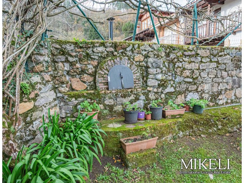 Foto c719c1e1-99d5-4c9e-b24a-d2ff2edd4f0d. Casa amb calefacció aparcament a Corvera de Toranzo