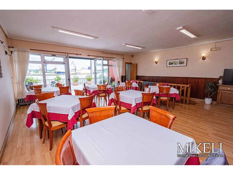 Foto 1383d00d-e718-4b96-9930-0c5af5a88510. Local comercial restaurante en funcionamiento con vivienda en venta en pontejos. en Marina de Cudeyo