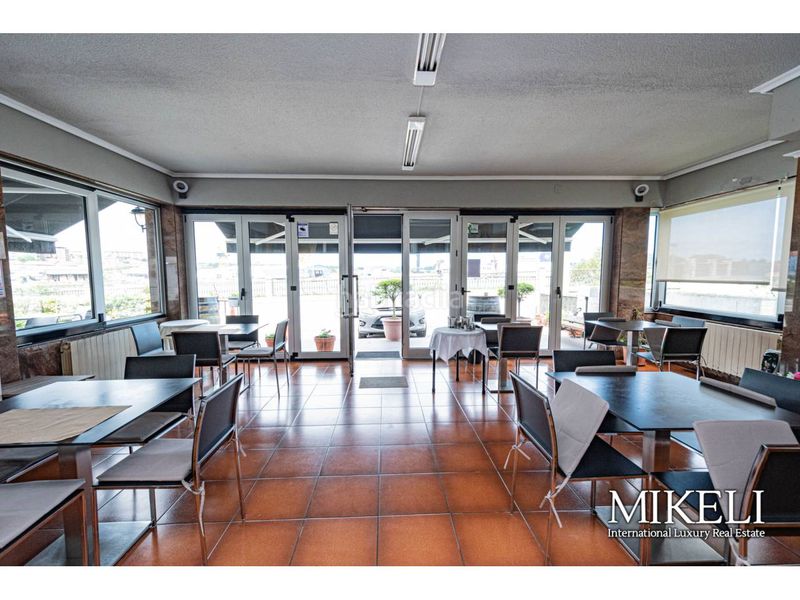 Foto b96c8060-b55a-46e0-ab54-1cadfbddb058. Local comercial restaurante en funcionamiento con vivienda en venta en pontejos. en Marina de Cudeyo