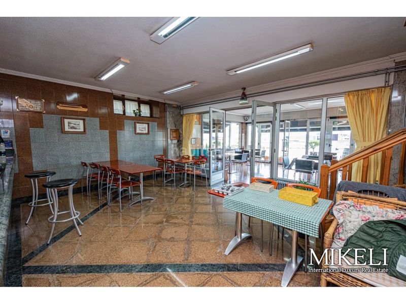 Foto cac01d8c-2042-4891-834c-7a42b4ce28cf. Local comercial restaurante en funcionamiento con vivienda en venta en pontejos. en Marina de Cudeyo