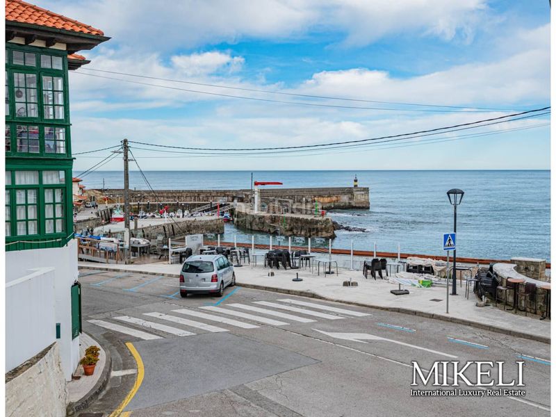 Foto 10434f04-d19c-4ca7-b9d2-4bf1317d6aba. Local comercial a Comillas