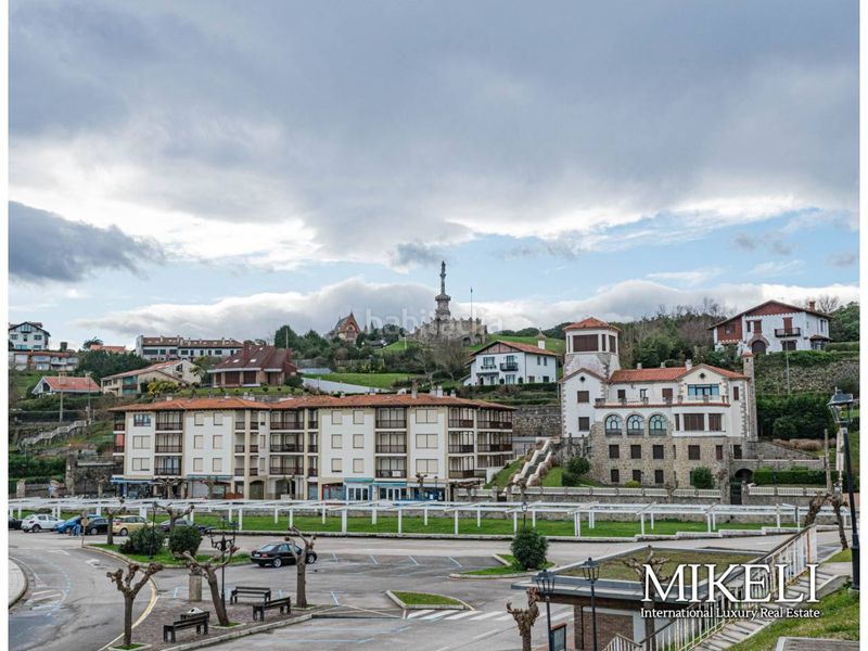 Foto 2a9107d1-fb3c-454c-9901-458c3482d700. Local comercial a Comillas