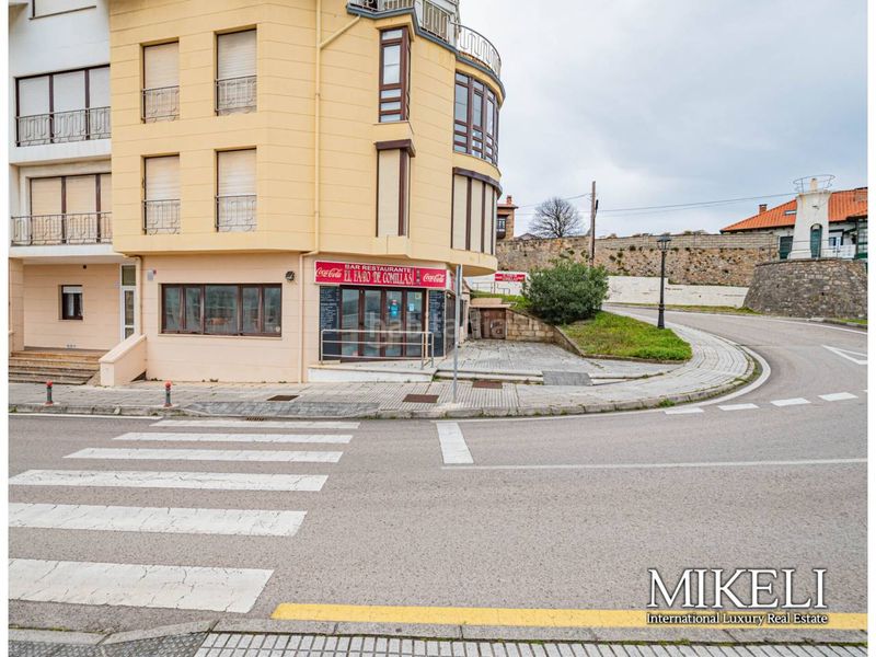 Foto 336c2635-bb10-4eab-ac26-10bf47f843b7. Local comercial a Comillas