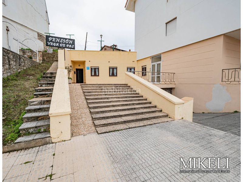 Foto 60f18654-fcd4-4b56-8771-d8f6770461da. Local comercial a Comillas