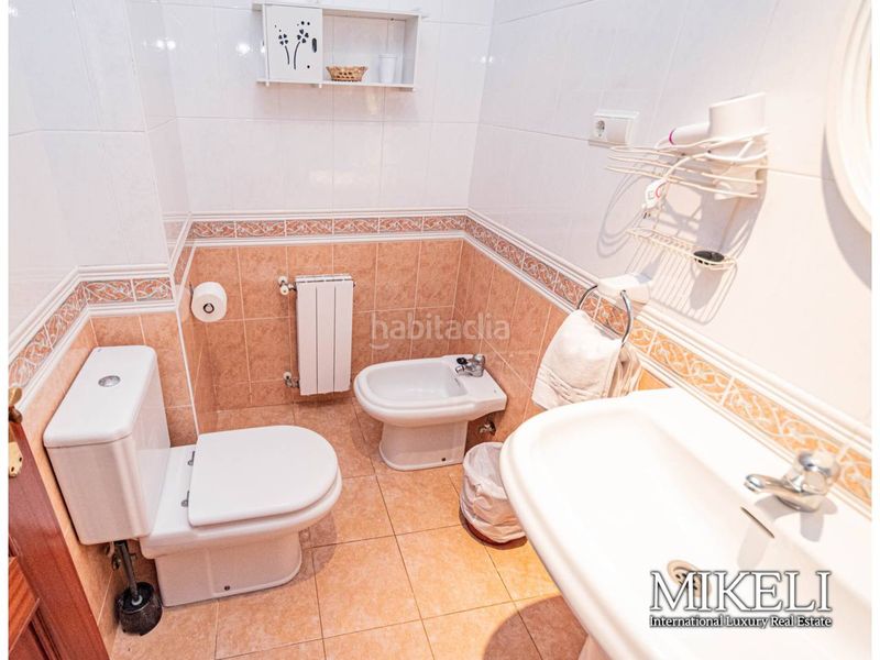 Foto 70b99791-d3eb-47ad-b221-b96b06ae674b. Local comercial a Comillas
