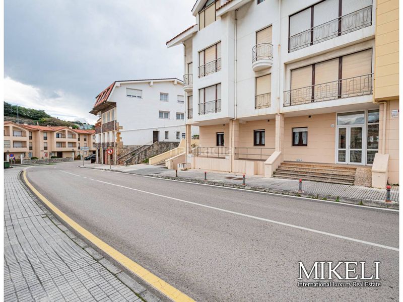 Foto 7ca8223e-91a0-412a-a320-cdb77f472bdd. Local comercial a Comillas