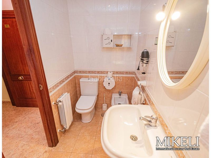 Foto ad0af8fc-8c91-45bf-9c1f-c8dfe9864837. Local comercial a Comillas