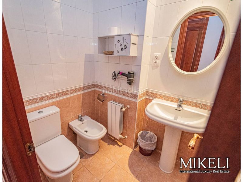 Foto c18a6150-4fac-4679-afff-207d7a9c9c56. Local comercial a Comillas