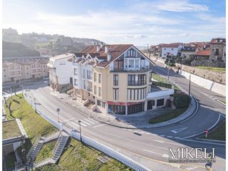 Business premise  Paseo muelle. Local frente a la playa  de comillas, inversión  ,vende mikeli