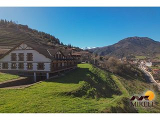 Casa  Calle camino viejo. Casona en potes con muchas posibilidades