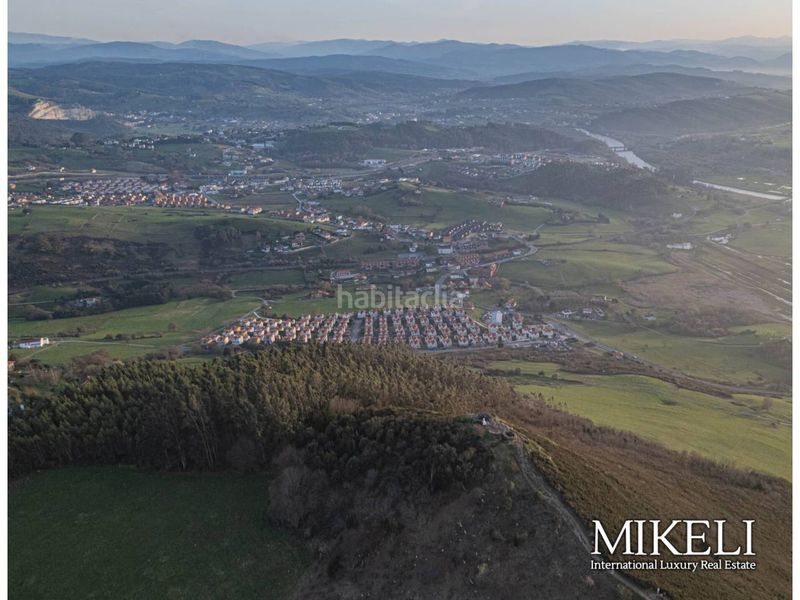 Foto cee0ff85-eef5-4478-aae3-714c5192fdbe. Terreno residenziale in Boo Piélagos