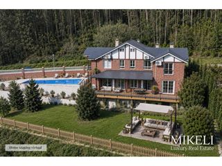 Chalet  Calle cianca. Chalet independiente con piscina en venta en parbayón piélagos
