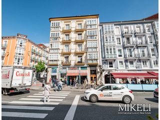 Rent Flat in Calle jesus de monasterio 26. Piso en alquiler en centroayuntamiento