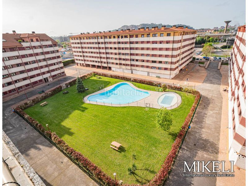 Foto 0d298707-bdc0-44ce-ba12-36eb026e6ef9. Duplex con riscaldamento parcheggio piscina in Peñacastillo - Nueva Montaña Santander