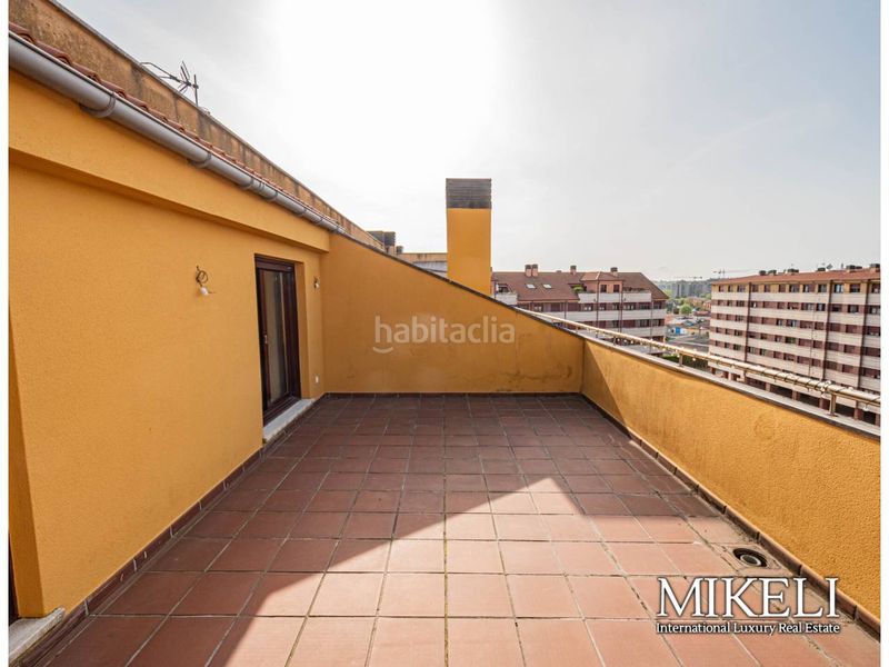 Foto 576d8fc0-f5e6-4356-ab67-f4691653c6c5. Duplex con riscaldamento parcheggio piscina in Peñacastillo - Nueva Montaña Santander