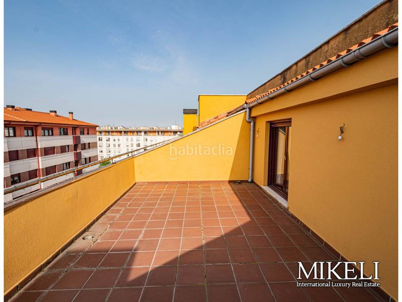 Foto 5bbe9cdb-c80d-4b3d-809a-1d920b1df0a1. Duplex con riscaldamento parcheggio piscina in Peñacastillo - Nueva Montaña Santander