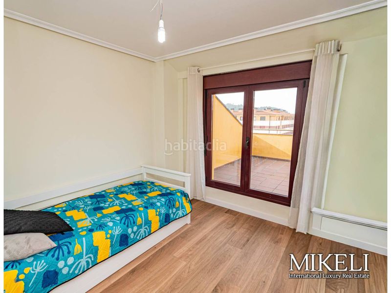 Foto 74b250a0-8632-4aa4-a41e-777e16681ef5. Duplex con riscaldamento parcheggio piscina in Peñacastillo - Nueva Montaña Santander