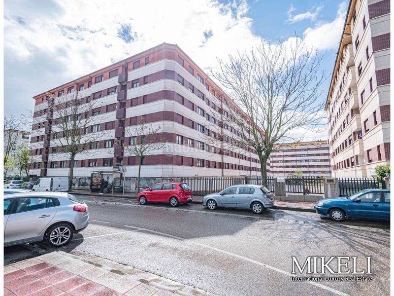 Foto f2a2b32c-0df0-4ad5-ab72-d995185aea1b. Duplex con riscaldamento parcheggio piscina in Peñacastillo - Nueva Montaña Santander