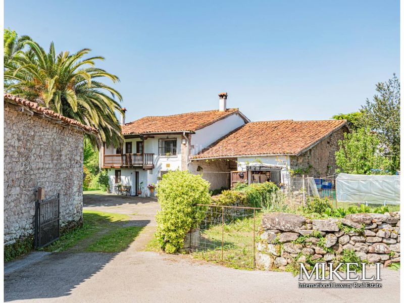 Foto 48209735-4a72-4fb5-a27c-700a2f6fb9fc. Casa amb calefacció aparcament a Mazcuerras