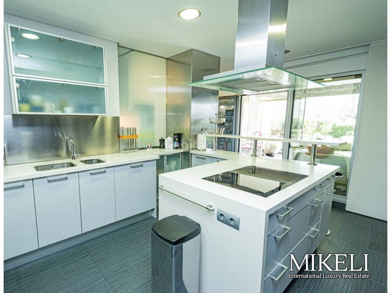 Foto 34373505-d7e2-4d84-977a-b0d3f2bb32ba. Pis amb calefacció aparcament piscina a El Sardinero Santander