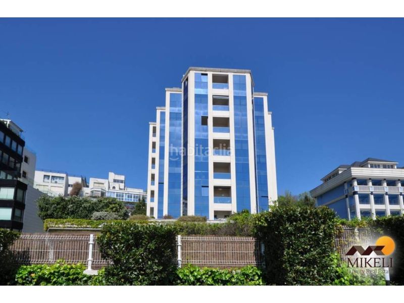 Foto 841597b7-a6b6-4daf-b047-b5eaa4ad74bb. Pis amb calefacció aparcament piscina a El Sardinero Santander