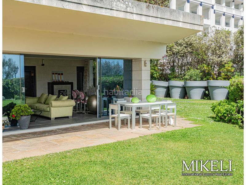 Foto aece6d9d-9dda-4113-aa2d-4382aa6adb27. Pis amb calefacció aparcament piscina a El Sardinero Santander